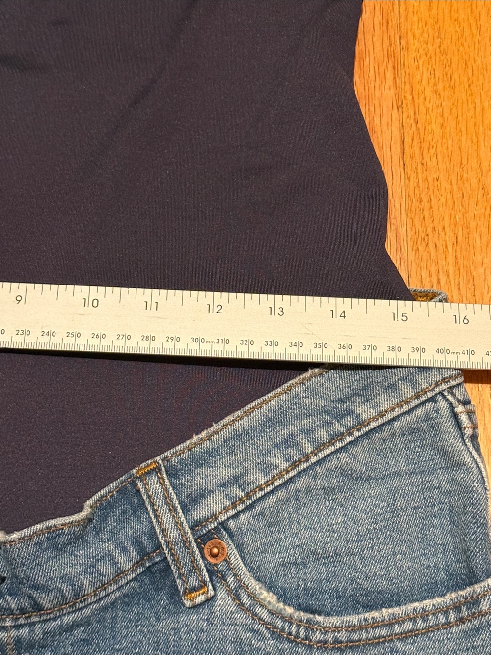 Abercrombie Maternity Light Blue 90s Straight Jeans Over-Belly Size 27/4 - Picture 10 of 16